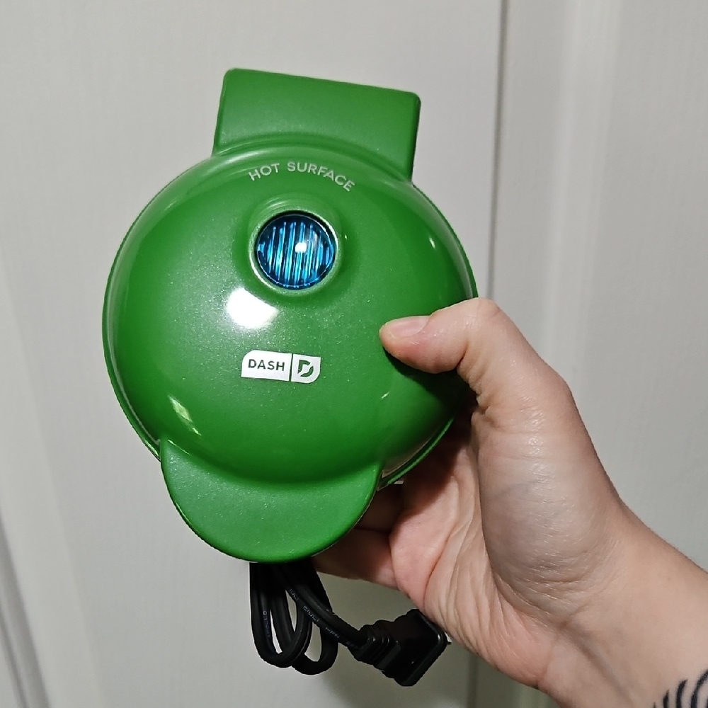 NEW WITHOUT BOX mini Waffle Maker